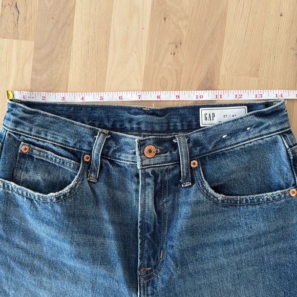 Gap High Rise Barrel Leg Jeans - Picture 4 of 10